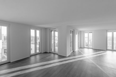 Weitblick durch Bodentiefe Fenster