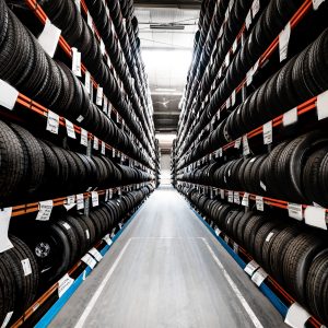 Dienstleister lagert Reifen