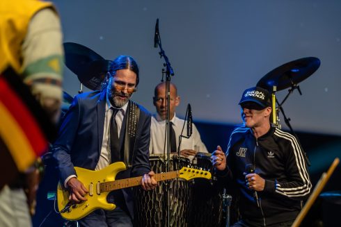 Gitarrensolo mit Anfeuerung